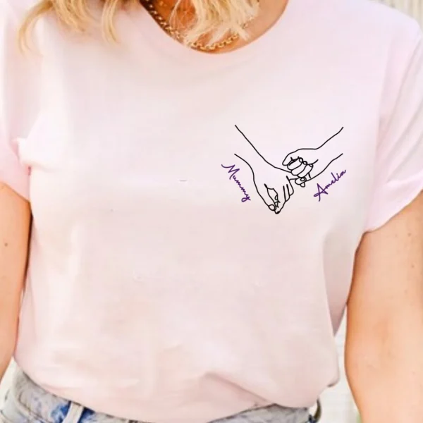 Mummy Tshirt. Custom holding hands t shirt. Personalised Mum t shirt