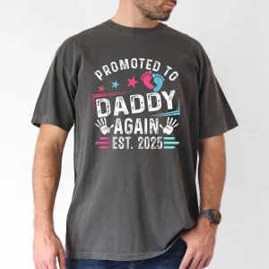 Casual Cotton T Shirt with Promoted to Daddy Again Est. 2025 Print Crew Neck Short Sleeve Regular Fit All Season Knit Fabric Tee for Daily Casual Wear 220gm2 2