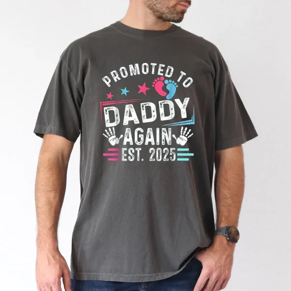 Casual Cotton T Shirt with Promoted to Daddy Again Est. 2025 Print Crew Neck Short Sleeve Regular Fit All Season Knit Fabric Tee for Daily Casual Wear 220gm2 2