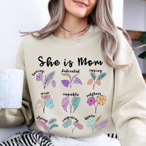 She is Mom, Cute Mama, Vintage, Mom with Wild Flowers Sweatshirt, Retro Mother, Mother's Day Gift