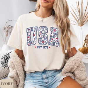 Floral USA Shirt for Women – Patriotic 4th of July Summer Tee – America Est 1776 Red White Blue Shirt