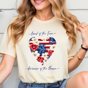 Land of the Free Because of the Brave Patriotic Tee – Vintage USA Flag Shirt, Boxy Fit Memorial Day & 4th of July T-Shirt