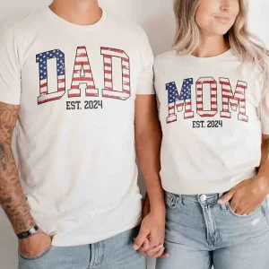 4th of July Mom Dad Est 2024 Shirt Couple Fourth of July T Shirts Dad Est 2024 T-Shirt Custom Mom Est 2024 TShirt Gift for Expecting