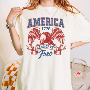 America 1776 T-Shirt – Land of the Free USA Tee – Patriotic Eagle T-Shirt – Red White Blue 4th of July Independence Day Top