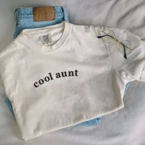 Cool Aunt Comfort Colors? T Shirt Aunt Gift , Pregnancy Reveal to Aunt Cool Aunt Club