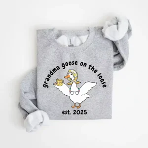 Custom Grandma Goose On The Loose Shirt 3
