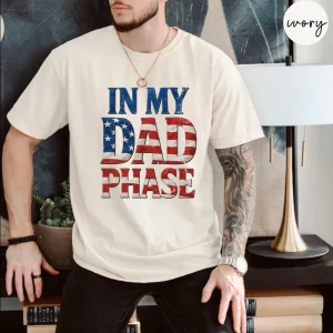 Daddy 4th of July T-Shirt, Cute Fathers Day Gift For Dad, New Dad Shirt, Dad Est 2025 T-Shirt, Pregnancy Announcement for Dad, USA