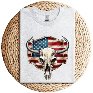 Vintage Cow Bull Cattle Skull T-Shirt – Western Patriotic US Flag Graphic Tee – Rodeo Country Style – American Flag Skull Shirt for Men & Women