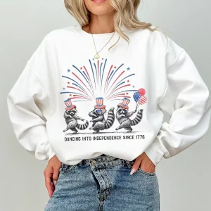 Funny 4th of July Raccoon Sweatshirt – Dancing into Independence Since 1776 – Patriotic Cozy Pullover for BBQs & Fireworks