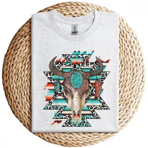 Boho Serape Turquoise Aztec Cow Skull T-Shirt – Western Cowgirl Graphic Tee – Vintage Bull Skull Rodeo Shirt – Country Outfit Top