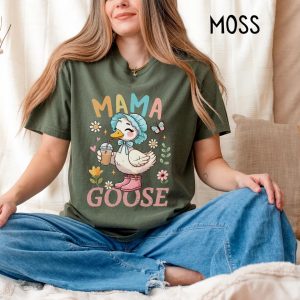 Mama Goose T Shirt Funny Animal Mom Shirt Comfort Colors 1717 Tee Goose Graphic Tee Vintage Style Mom Gift Mothers Day Present 4 1