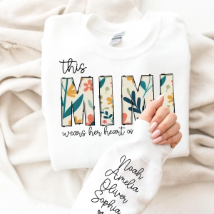 Mimi Gift Custom Christmas Gift for Mimi Sweatshirt I Wear My Heart On My Sleeve Kids Name on Sleeve Personalized Gift for Mimi Shirt 3