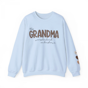 Personalized Grandma Sweatshirt With Kids Names Grandma Crewneck I Wear My Heart On My Sleeve Grammy Sweater Gift from Grand Kids 3