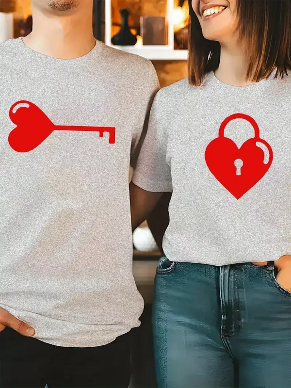 Stylish Heart Key Lock Graphic 4